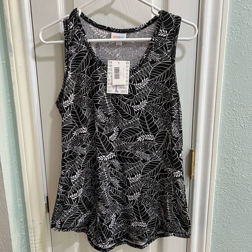 LuLaRoe Black and White Leaf Print Women's Tank Top NWT